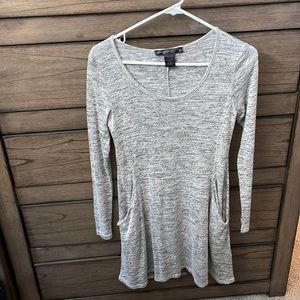 Size small, Trendyland dress with pockets!!
